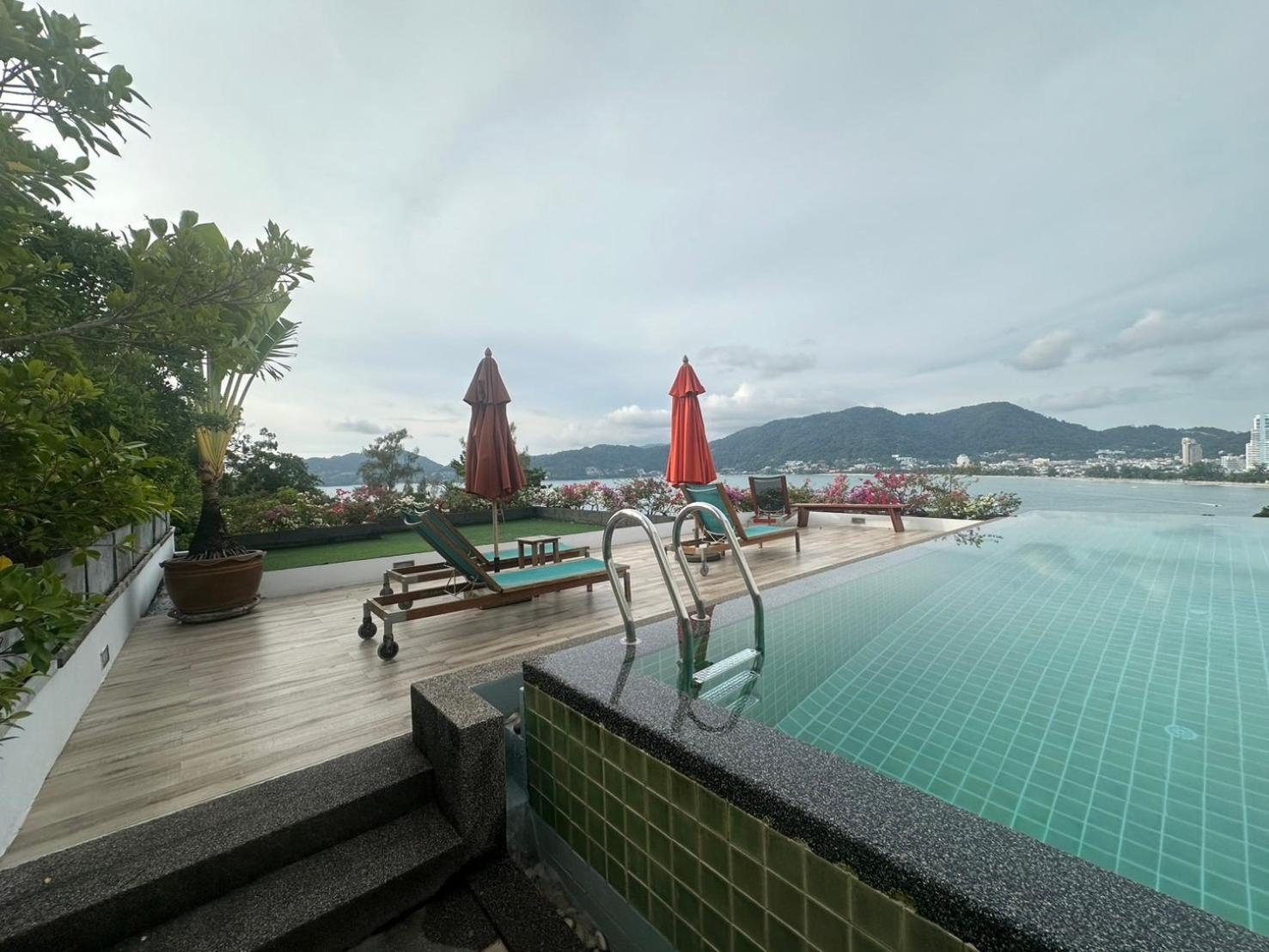 Jirana Patong Villa Exteriör bild
